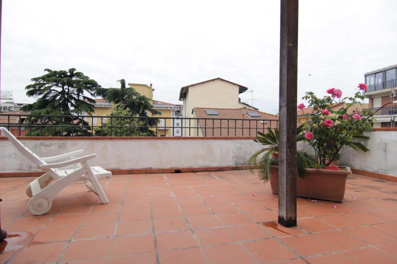 L'Arrocco Bed&Breakfast Marina Di Carrara Exterior foto